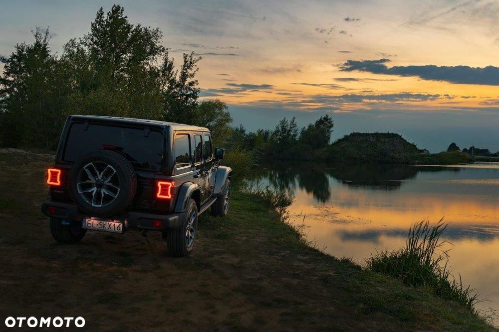 Jeep Wrangler - 14
