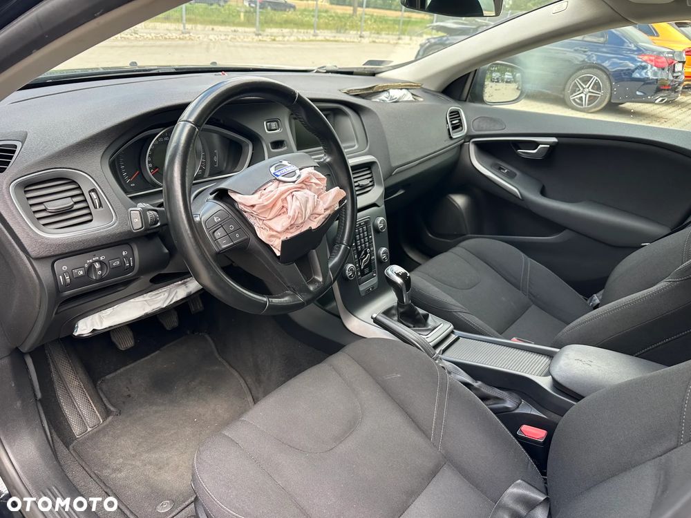 Volvo V40 - 11