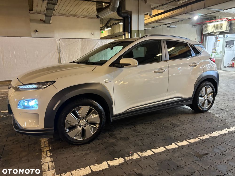 Hyundai Kona 39kWh Premium - 1