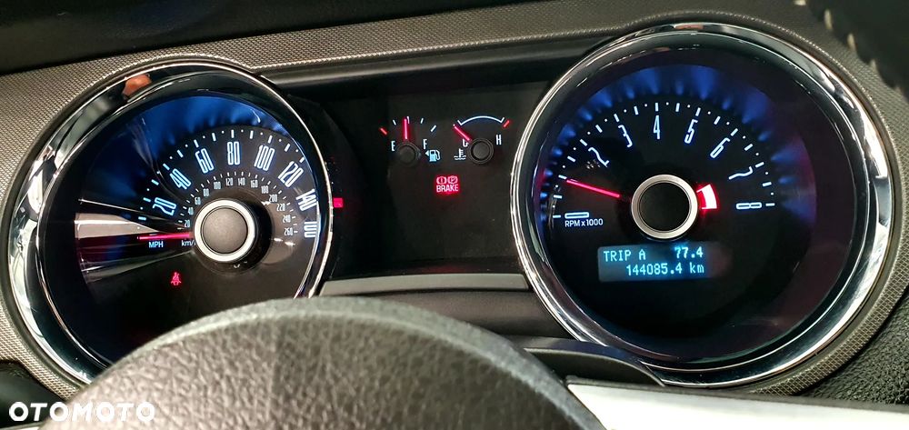 Ford Mustang 3.7 V6 Premium - 29
