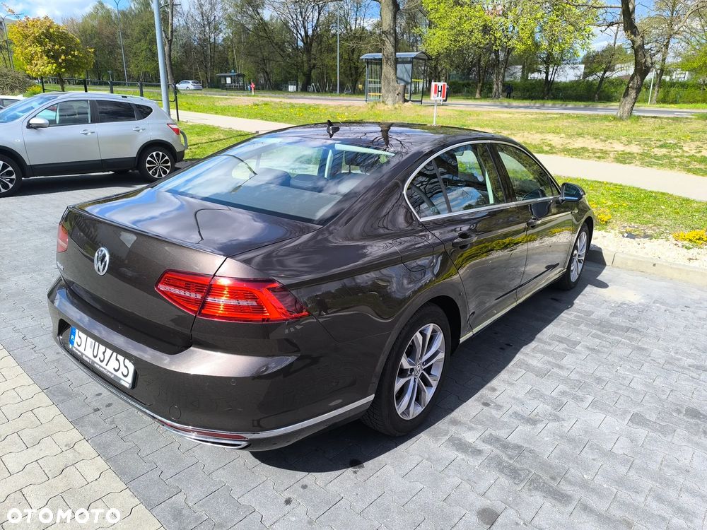 Volkswagen Passat 2.0 TDI Bi-Turbo BMT 4Mot Highline DSG - 4