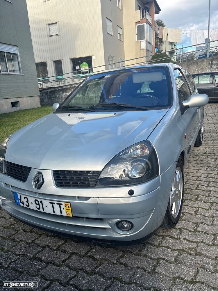 Renault Clio 1.4 16V Si - 1