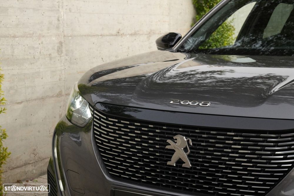 Peugeot 2008 1.2 PureTech Allure Pack - 24