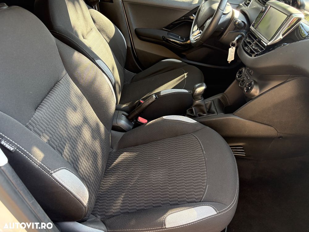Peugeot 208 1.2 L PureTech Active - 3