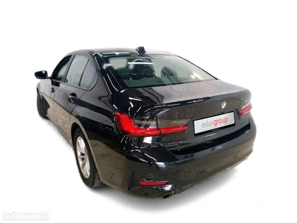 BMW 320 d Auto - 2