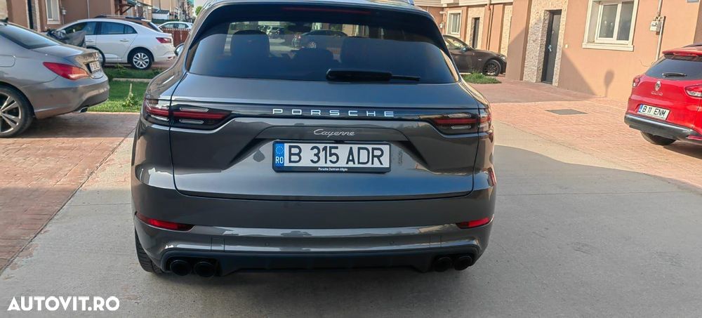 Porsche Cayenne Standard - 3
