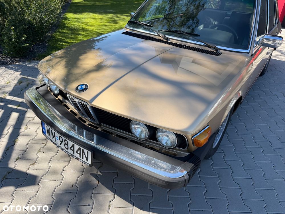 BMW Seria 5 528 i - 20