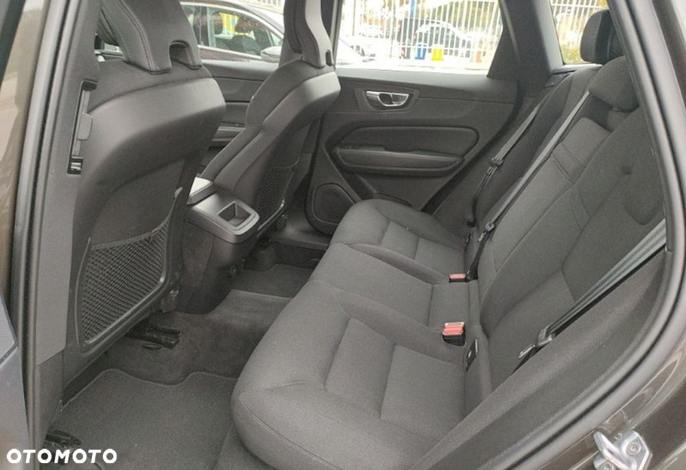 Volvo XC 60 B4 D AWD Core - 6