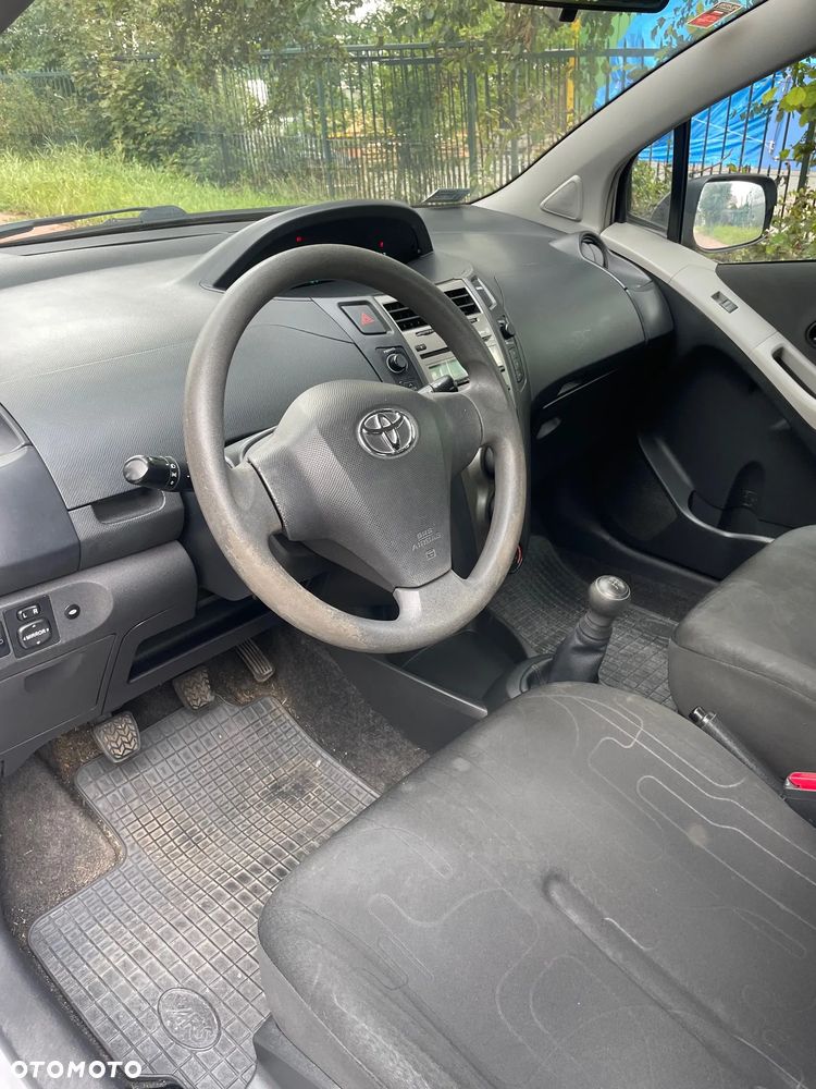 Toyota Yaris 1.0 Entry - 7