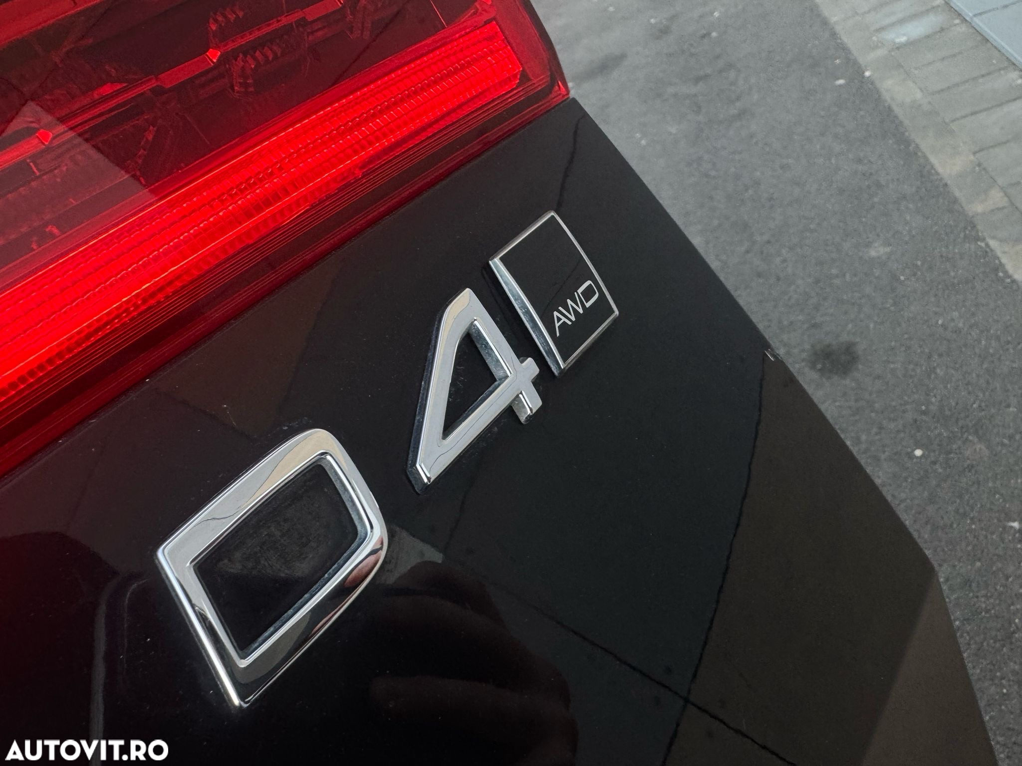 Volvo XC 60 D4 AWD Geartronic Momentum - 23