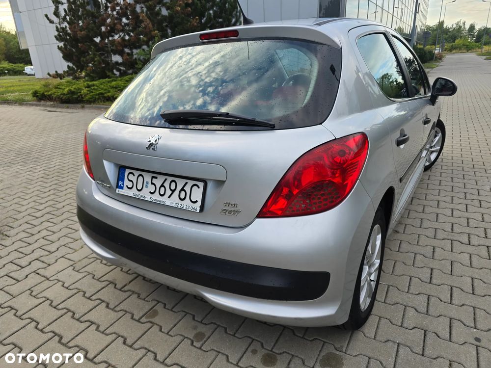 Peugeot 207 1.6 HDi 16V Trendy - 12