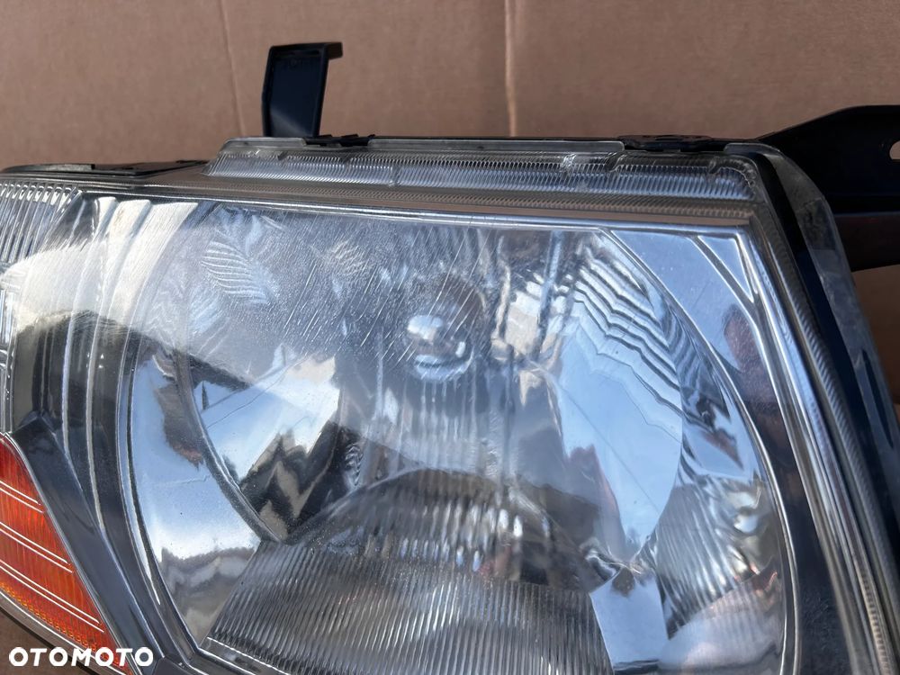 MITSUBISHI PAJERO LAMPA REFLEKTOR PRZÓD PRZEDNIA PRAWA LEWA - 2
