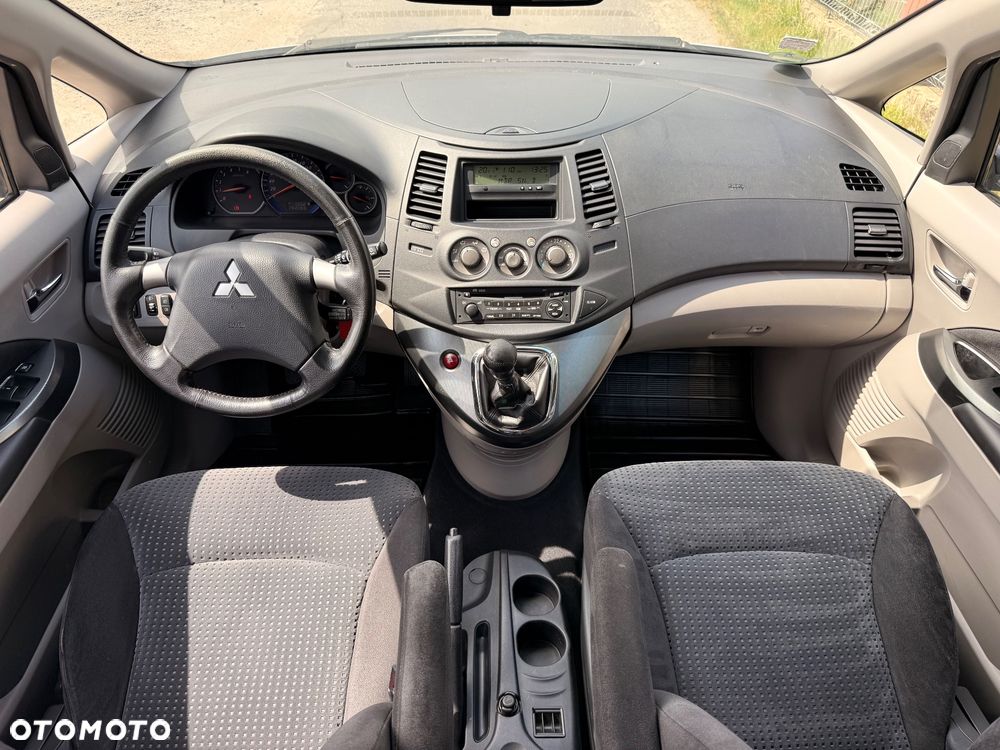 Mitsubishi Grandis 2.0 DI-D 7-Sitzer Intense - 15
