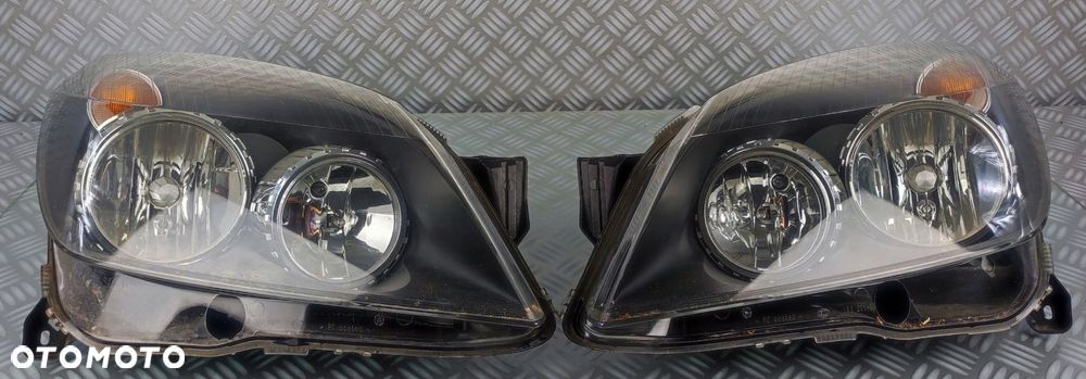 reflektor lampa prawy prawa lewa lewy przód przednia OPEL ASTRA H III 3 EU - 2