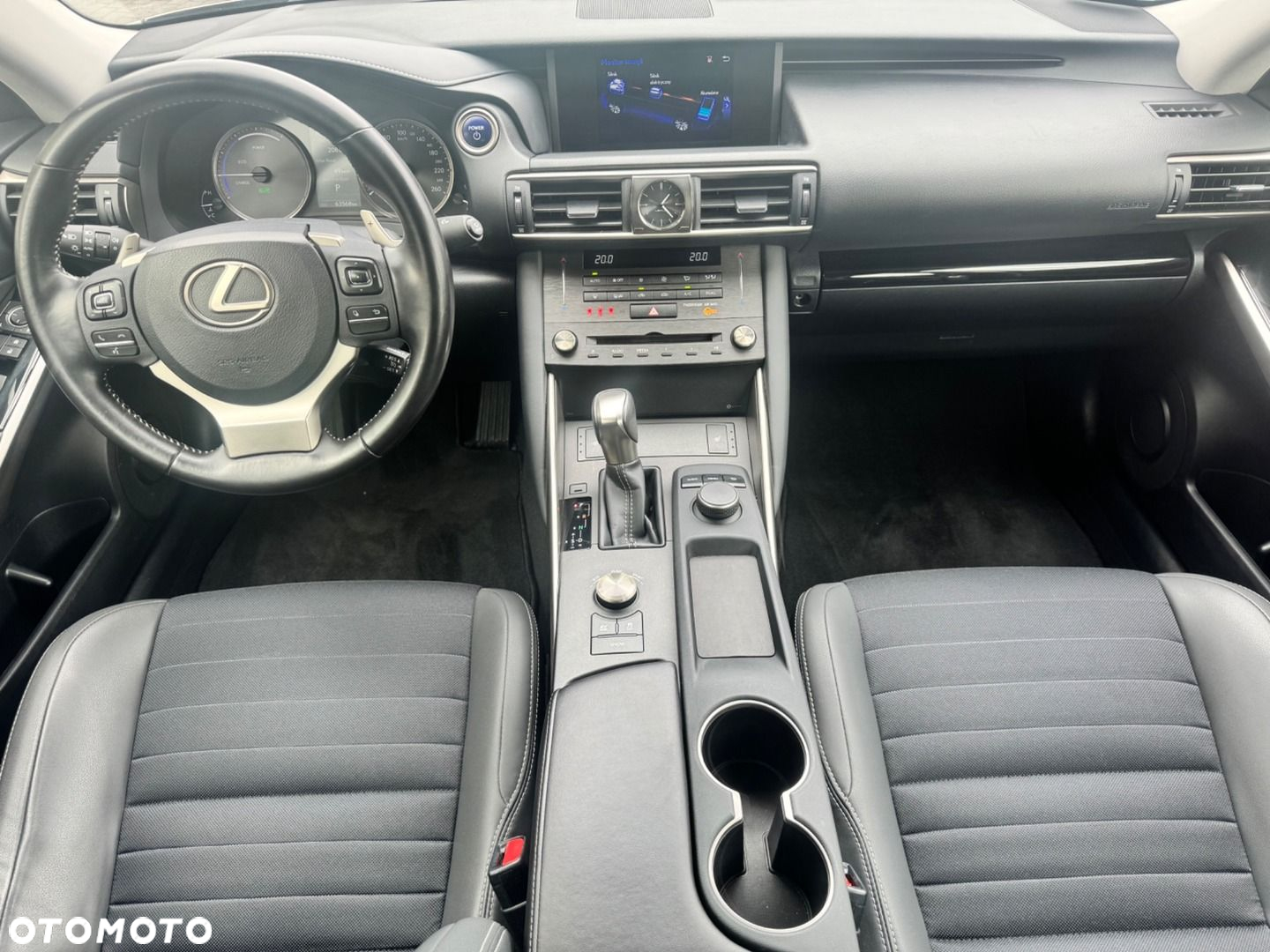 Lexus IS - 11