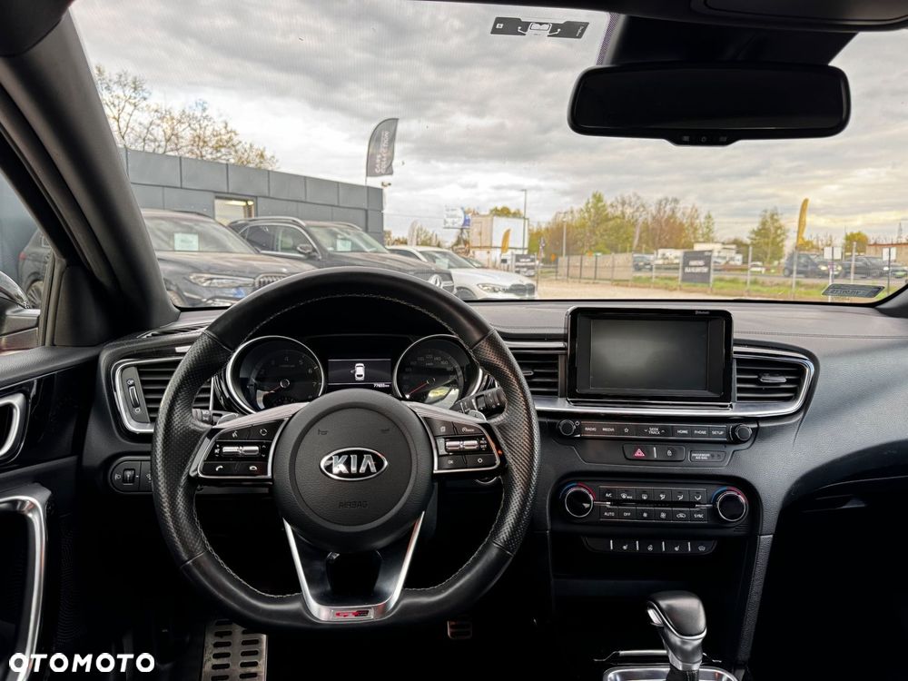 Kia ProCeed - 13