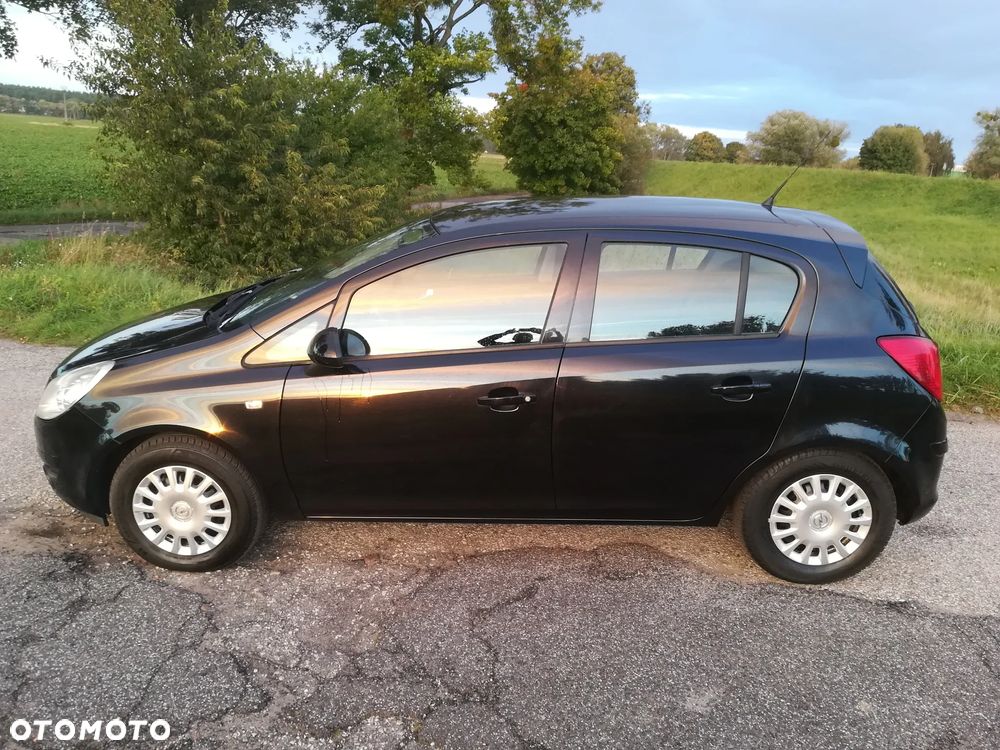 Opel Corsa 1.2 16V Cosmo - 8
