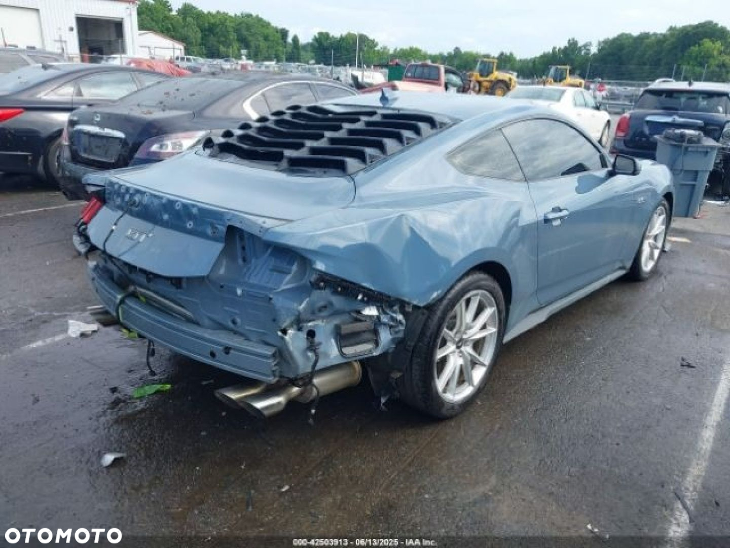 Ford Mustang - 4