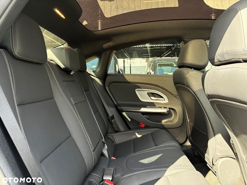 Mercedes-Benz CLA 200 mHEV 8G-DCT - 17