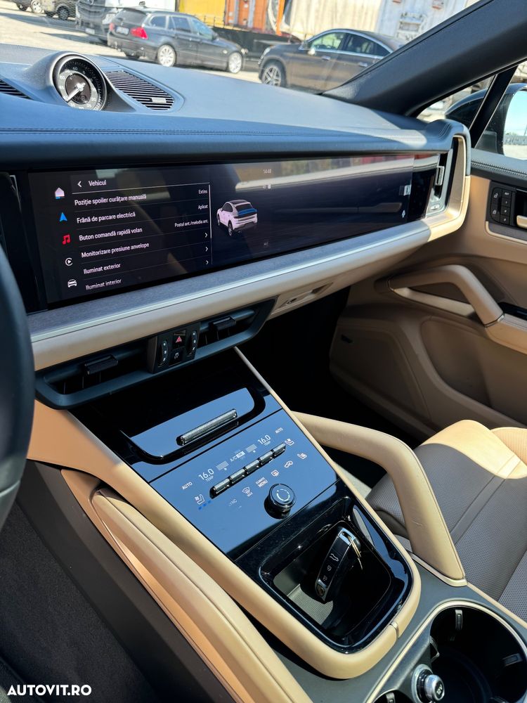 Porsche Cayenne Coupe Black Edition - 11