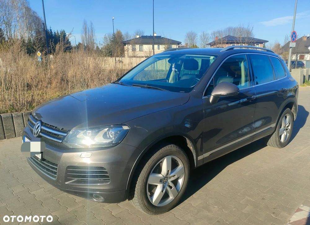 Volkswagen Touareg - 1
