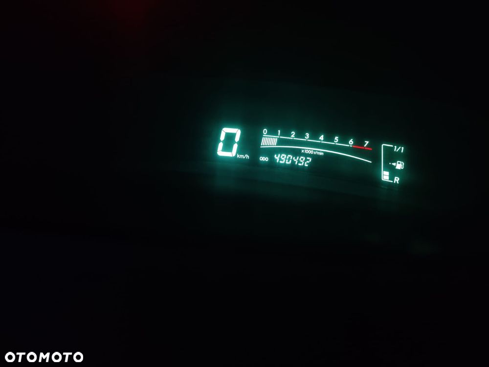 Toyota Yaris 1.0 Terra - 25