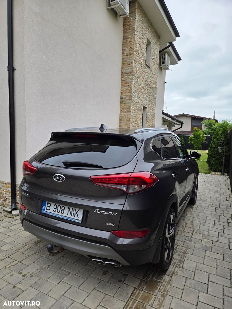 Hyundai Tucson 2.0 CRDI 4WD 6AT Premium+ - 13