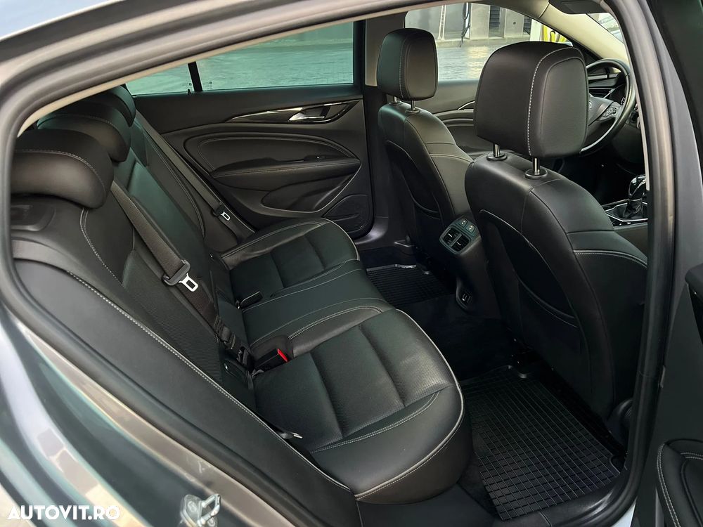 Opel Insignia Sports Tourer 1.6 ECOTEC Diesel Business Innovation - 8