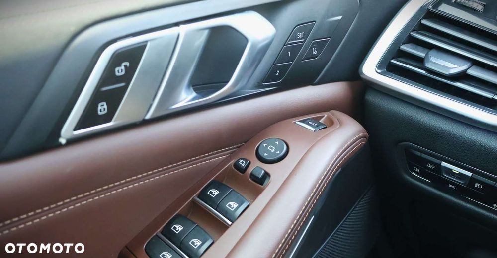 BMW X5 xDrive40d mHEV - 31