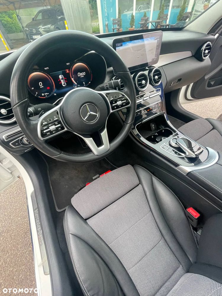 Mercedes-Benz Klasa C 220 d 4Matic 9G-TRONIC - 16