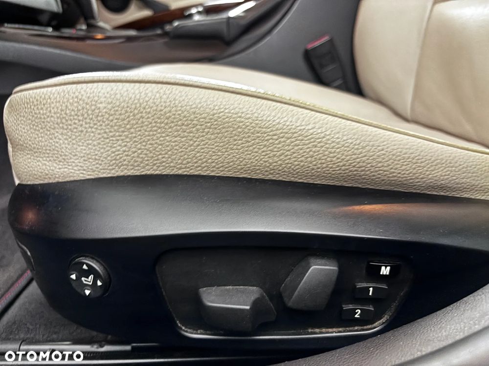 BMW Seria 3 335i Sport-Aut Luxury Line - 16