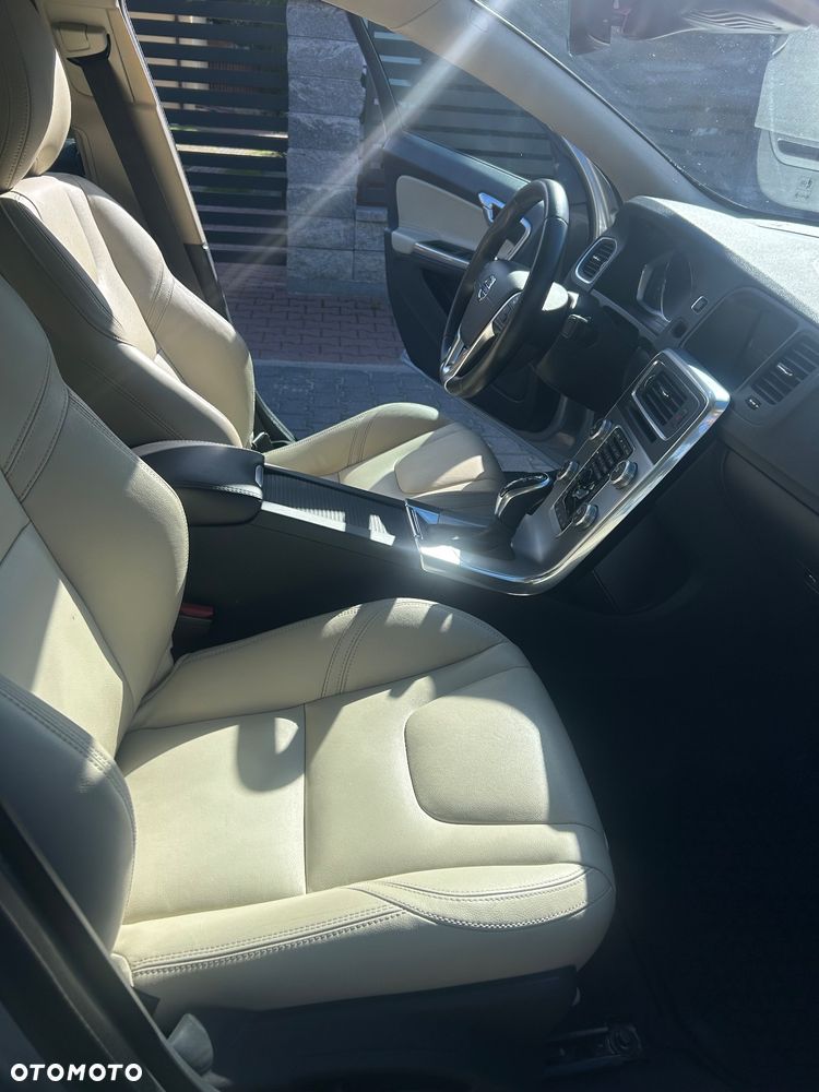 Volvo S60 T5 Drive-E R-Design Momentum - 15