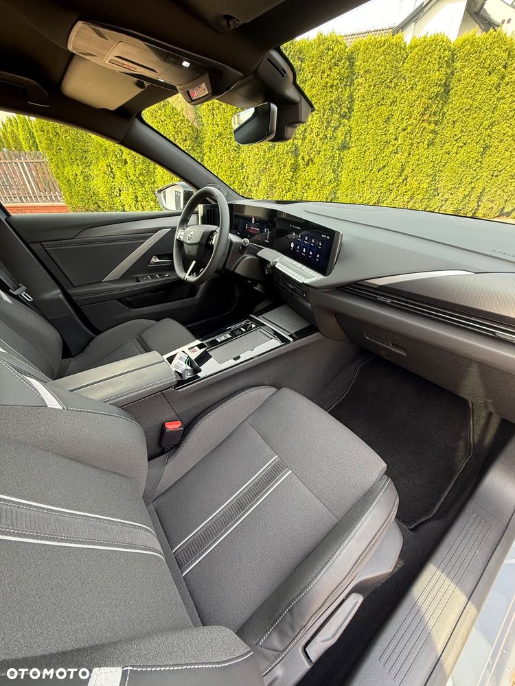 Opel Astra GS - 32