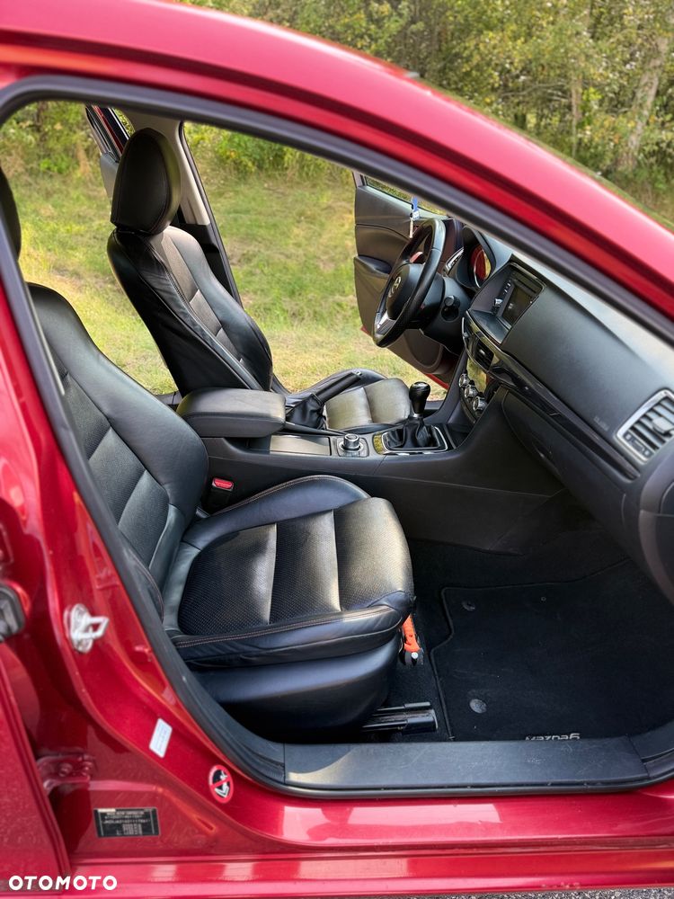 Mazda 6 - 8