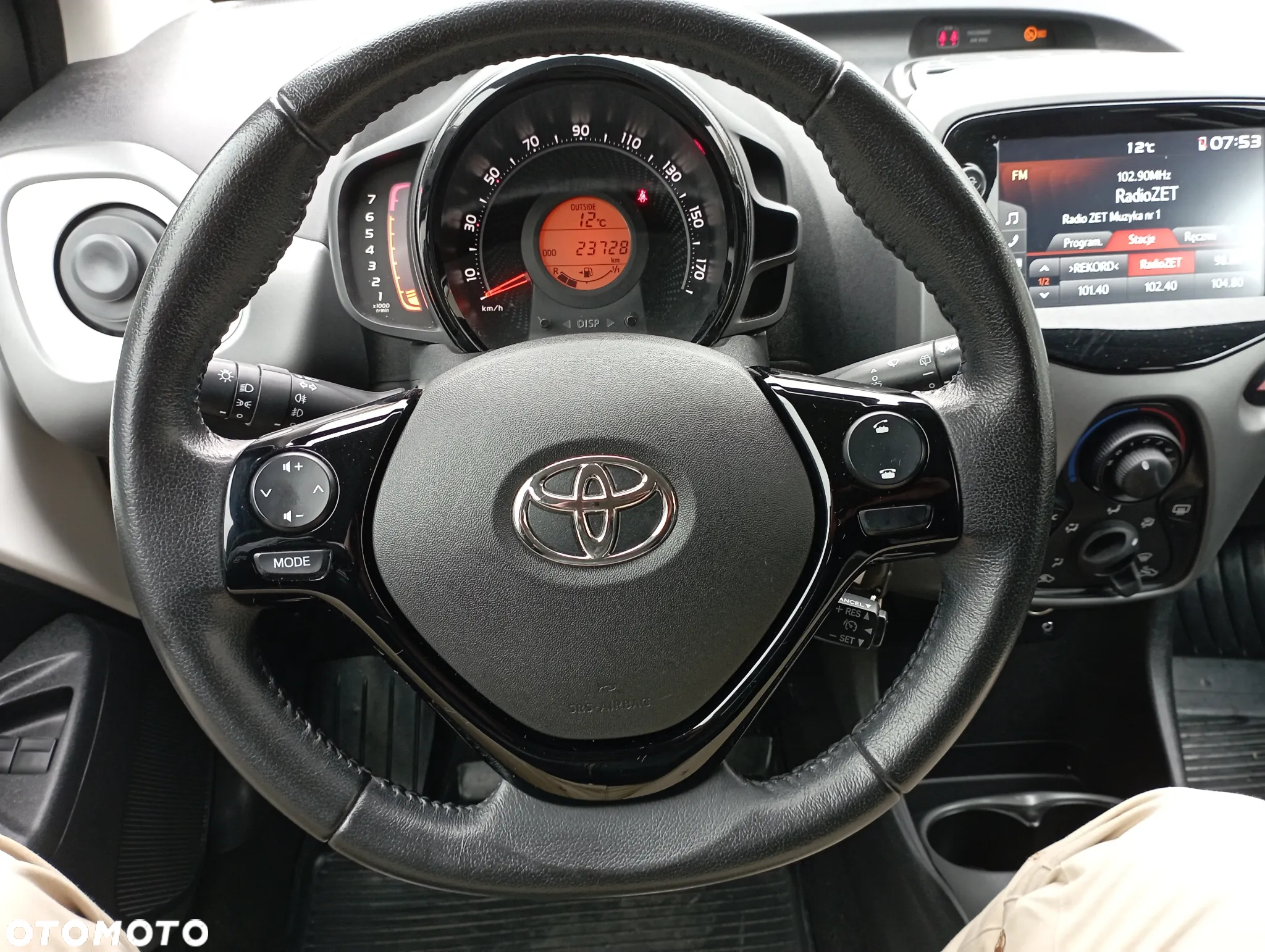Toyota Aygo 1.0 VVT-i Color Edition - 12
