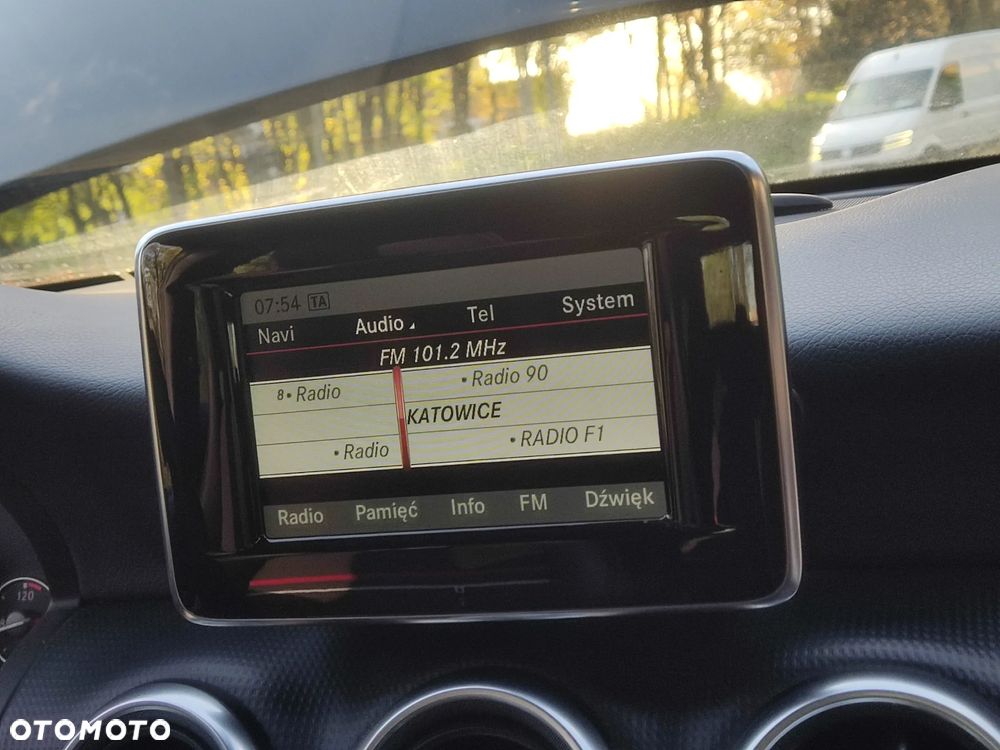 Mercedes-Benz Klasa A 180 (BlueEFFICIENCY) AMG Sport - 29