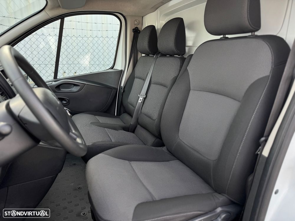 Renault Trafic 2.0 DCI Longa C/IVA DEDUTIVEL - 15