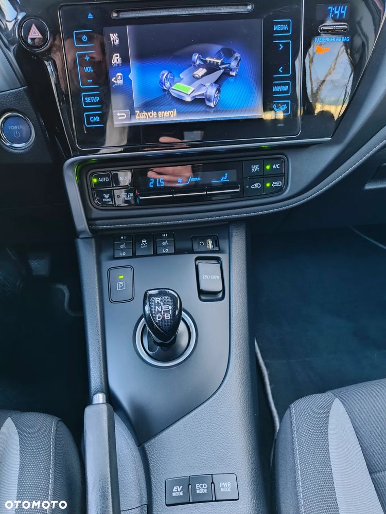 Toyota Auris 1.8 VVT-i Automatik Design Edition - 10