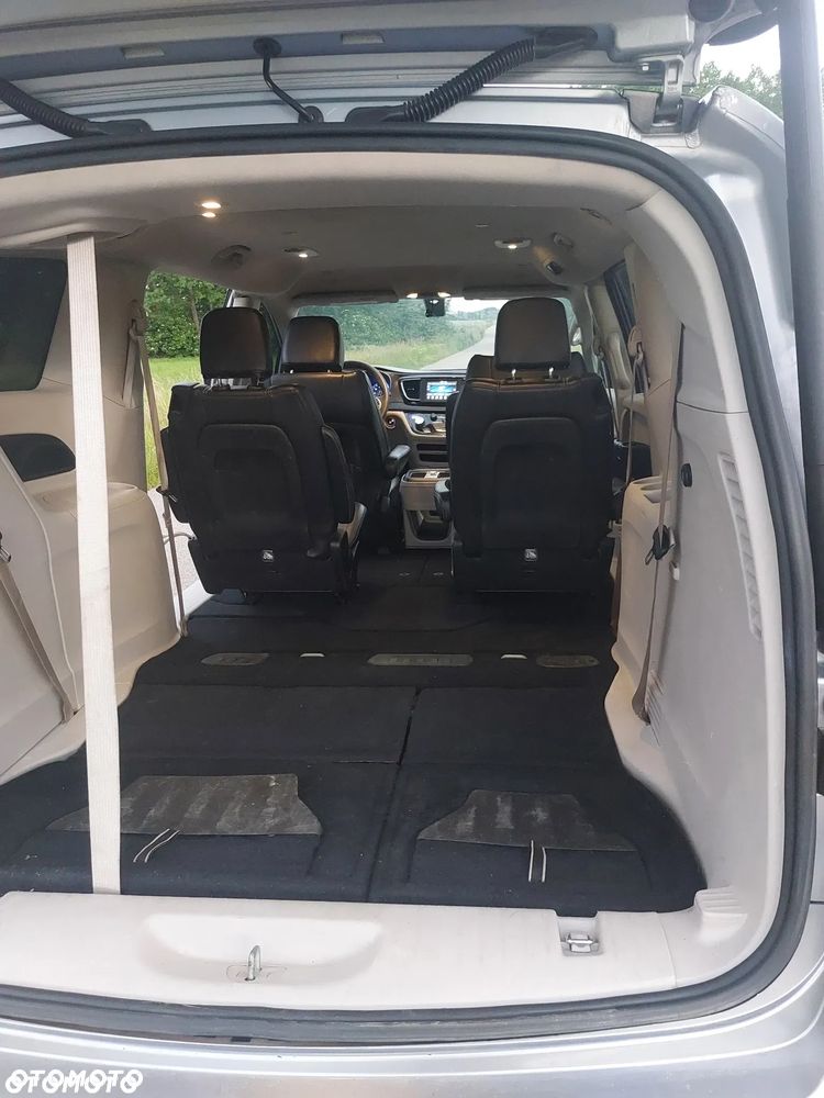 Chrysler Voyager - 15