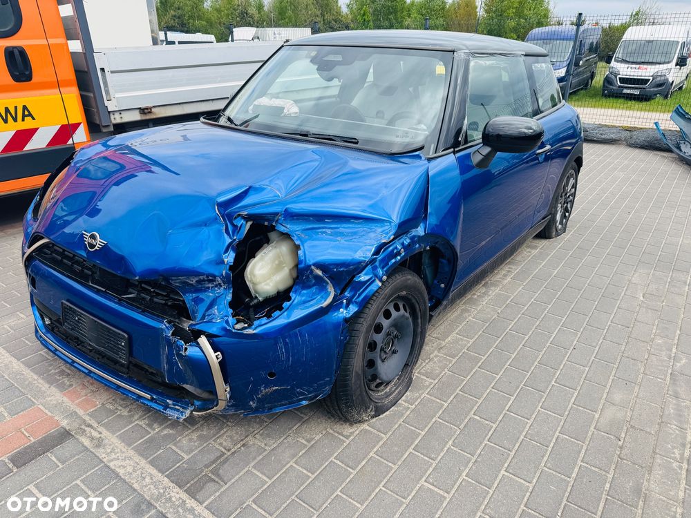MINI Cooper C Essential Trim - 20