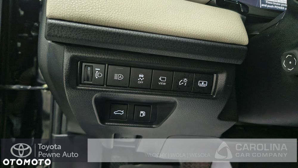 Toyota Camry - 13