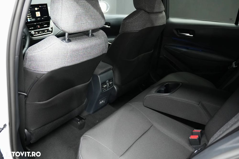 Toyota Corolla 1.8 HSD Dynamic - 8