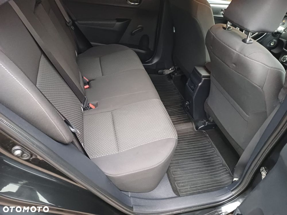 Toyota Corolla 1.6 Classic Plus - 22