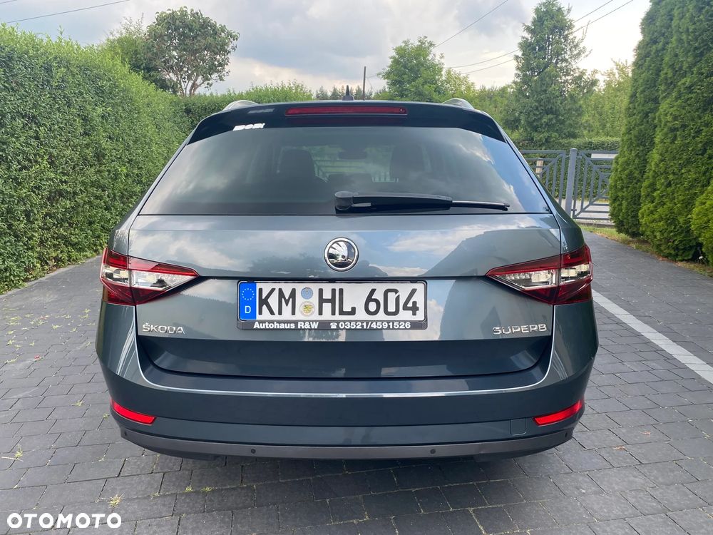 Skoda Superb 2.0 TDI L&K DSG - 9