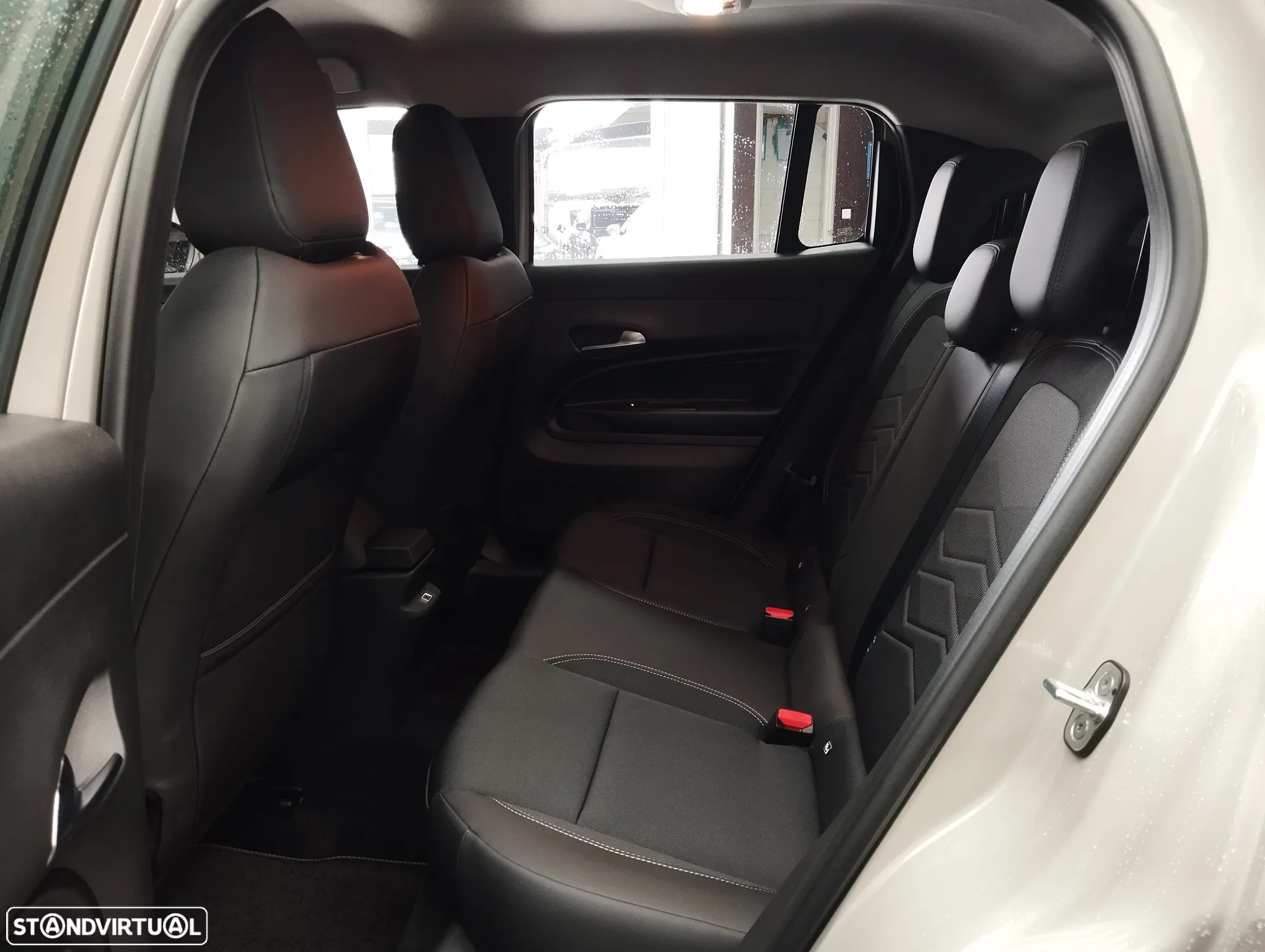 Jeep Avenger 1.2 GSE T3 Altitude - 18