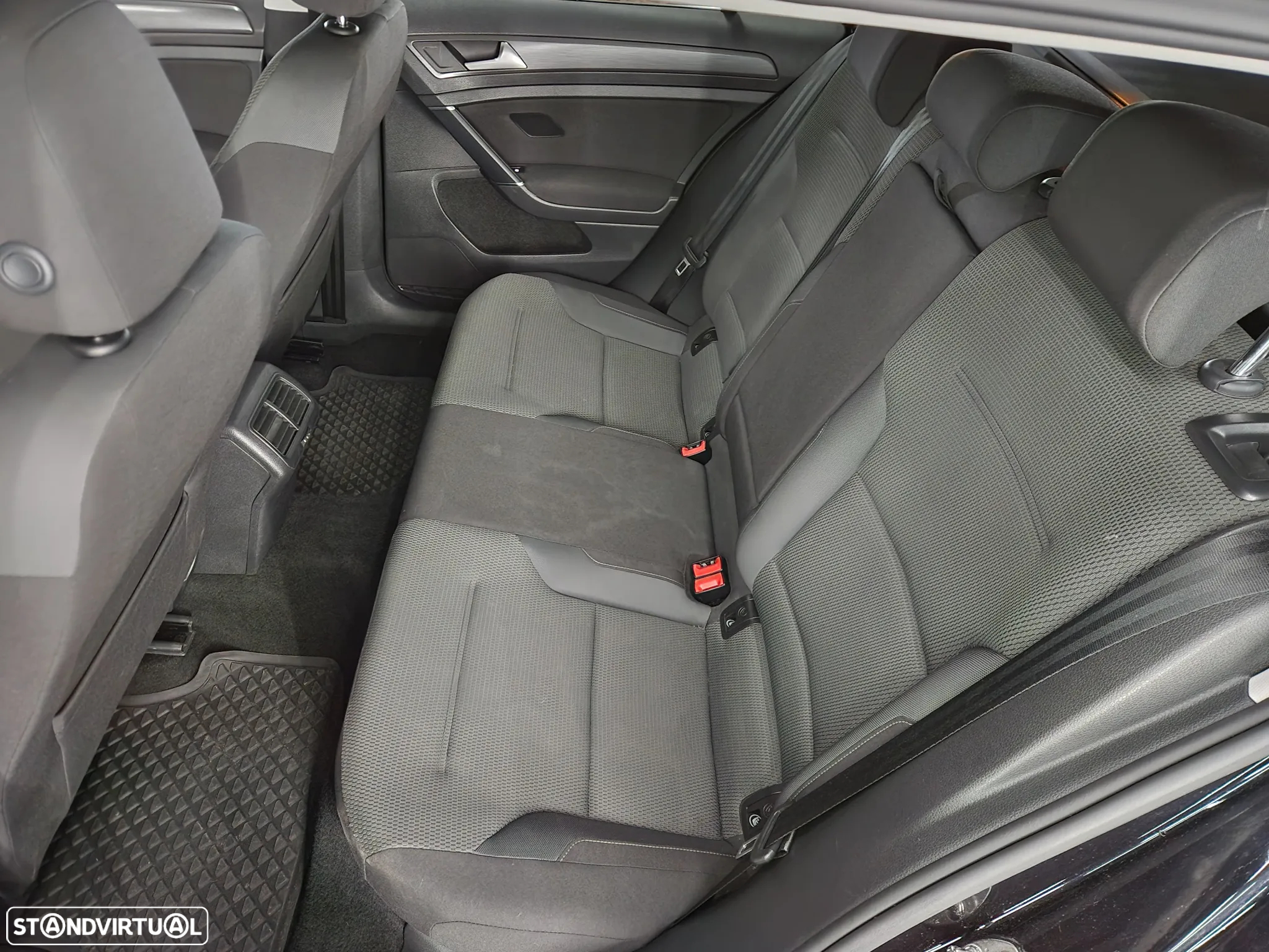 VW Golf Variant 1.6 TDi Trendline - 11
