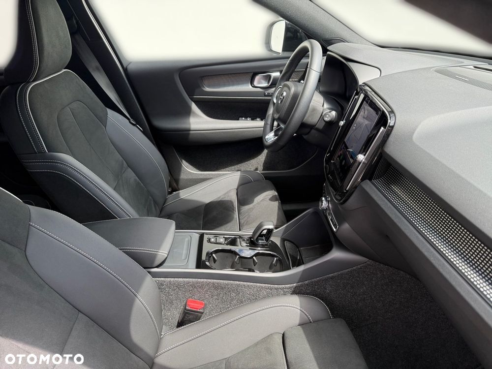 Volvo XC 40 - 28