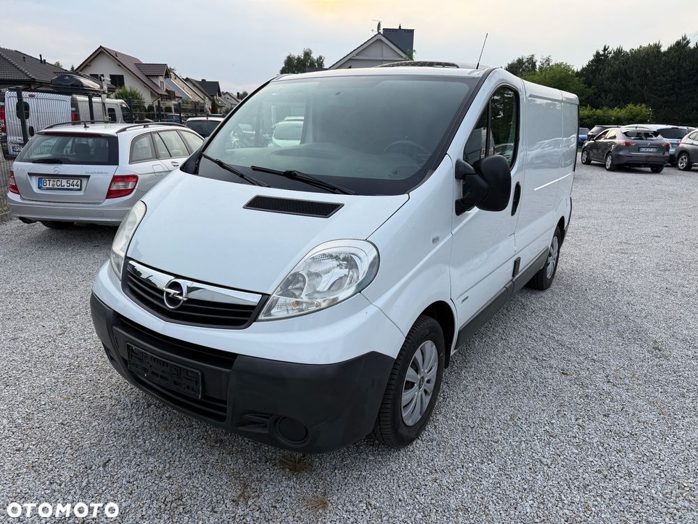 Opel Vivaro - 1