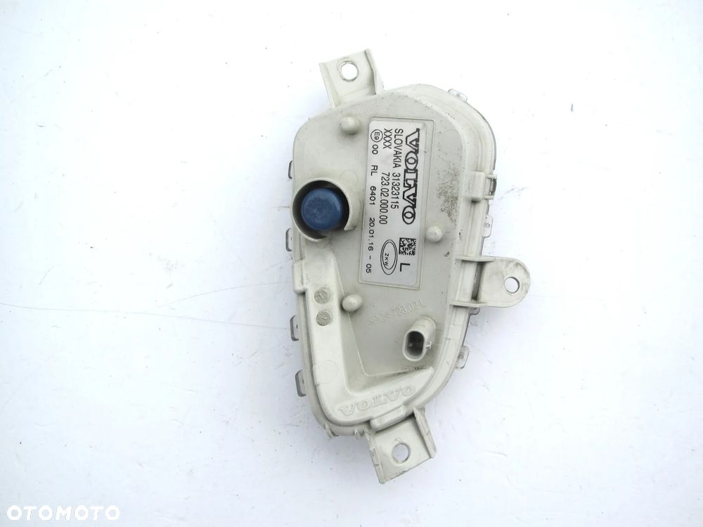 VOLVO V40 CC CROSS 2012 - halogen lampa LED DRL OE - 2
