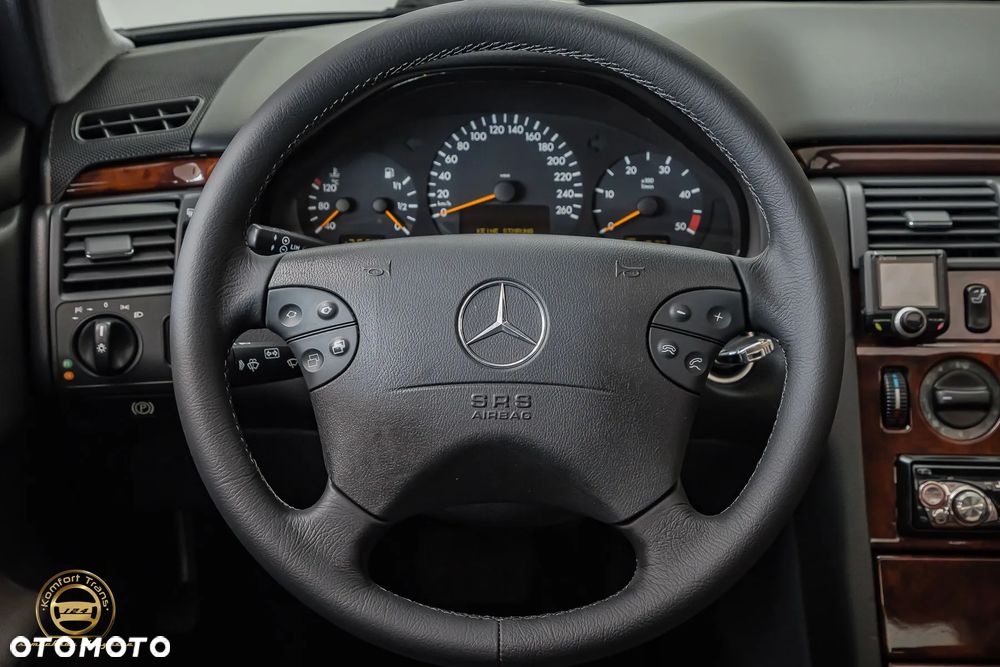 Mercedes-Benz Klasa E - 13
